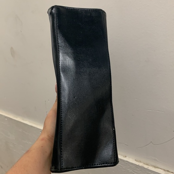 Vintage Black Leather Handbag with gold turn lock - Picture 3 of 4